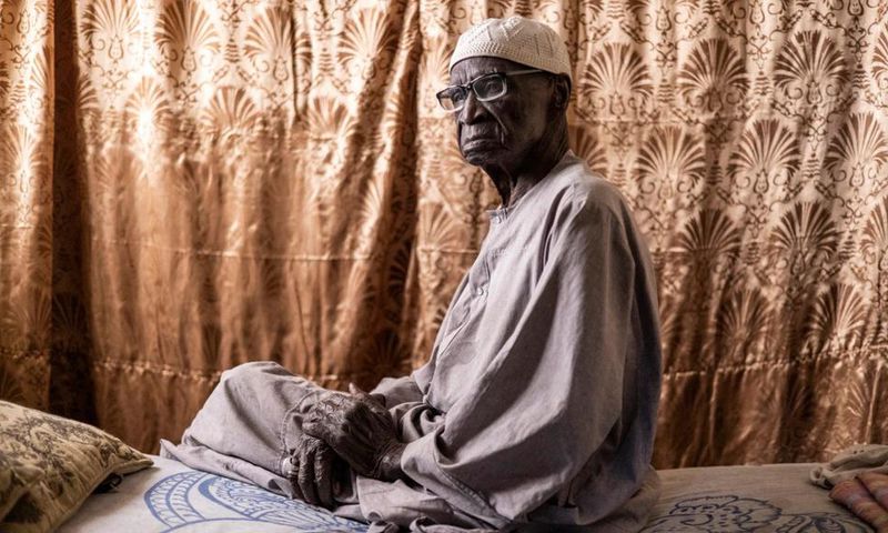 Ndiogou Dièye, 103 ans, est un visage des centaines de milliers de soldats africains qui ont combattu pour la France lors des deux guerres mondiales. Source: AFP