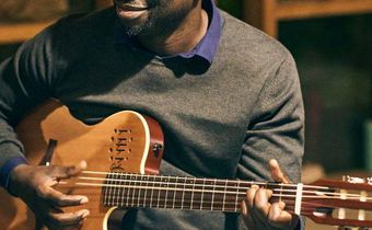 Felwine Sarr sort un album solo