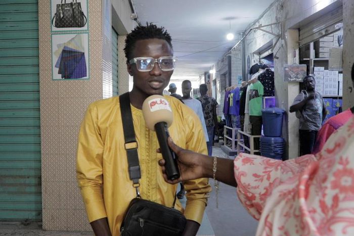 491A998700 05 37 24Still008