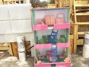 Expositions de meubles pour jouets d'enfants à la Medina