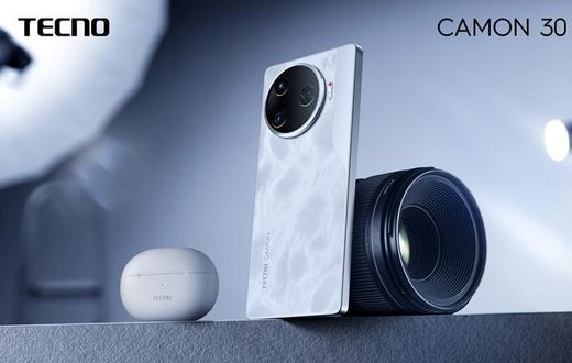 La série CAMON 30 se distingue par un design époustouflant et des matériaux avancés