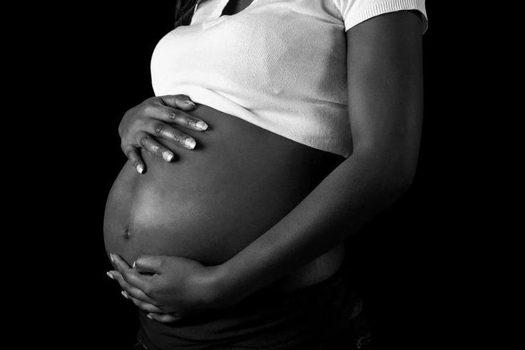 Femme enceinte / Ayana Webzine