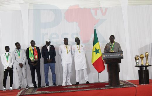 Macky Sall et les Lions vainqueurs de la CHAN