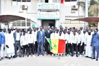 Les Lions locaux ont reçu le drapeau national (1)