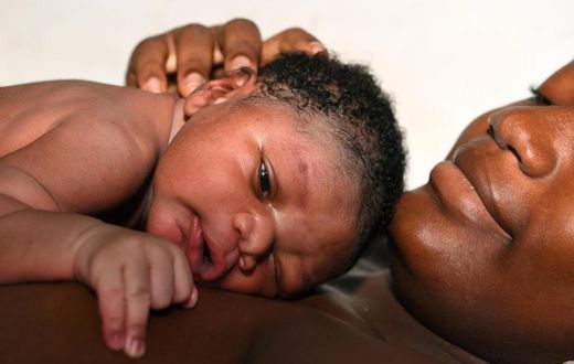 Le poids des bébés triple la première année