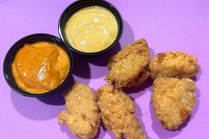 Taco Bell is testing new chicken nuggets, and they're fantastic.Anneta Konstantinides/Insider