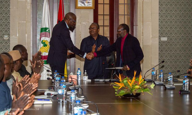 Signature de l'accord de paix à Banjul entre l'État du Sénégal et le MFDC