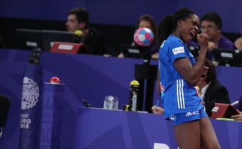 GNONSIANE NIOMBLA, HANDBALLEUSE, EX-BLEUE