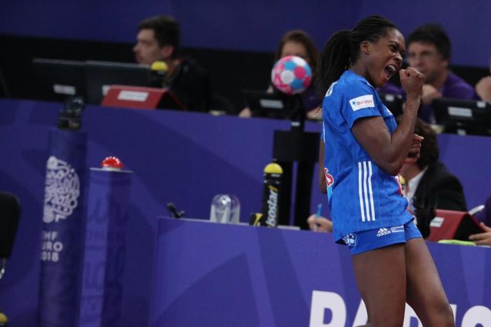 GNONSIANE NIOMBLA, HANDBALLEUSE, EX-BLEUE
