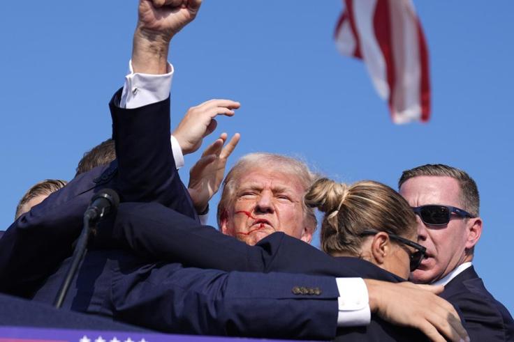 Donald Trump reçoit une balle