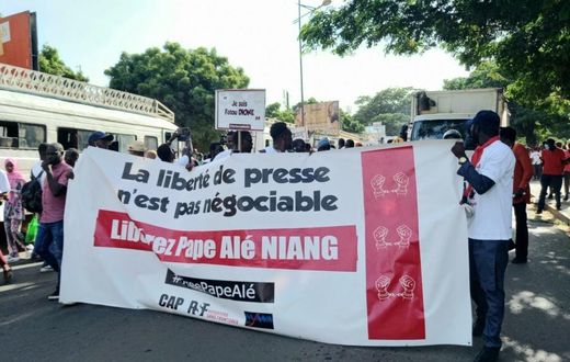 Manifestation de la Presse au Senegal pour la libération du journaliste Pape Alé Niang