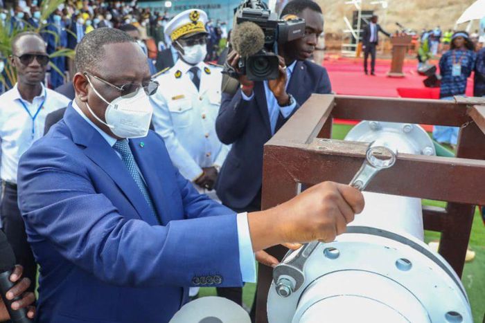 Le Président Macky Sall lance les travaux de l'usine de dessalement d'eau de mer à Ouakam, le 31 mai 2022.