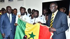 Les Lions locaux ont reçu le drapeau national (2)