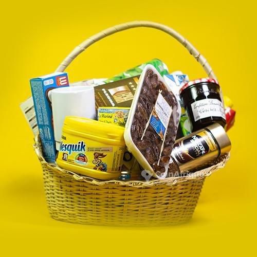 Panier de provisions pour le ramadan (illustration)