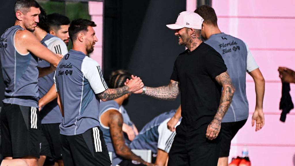 David-Beckham-avec-Lionel-Messi-1681884