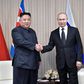 Vladimir Poutine et Kim Jong Un se serrent la main pour leur premier sommet à Vladivostok en Russie, le 25 avril 2019