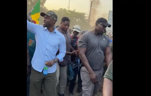 Ousmane Sonko apparait en public