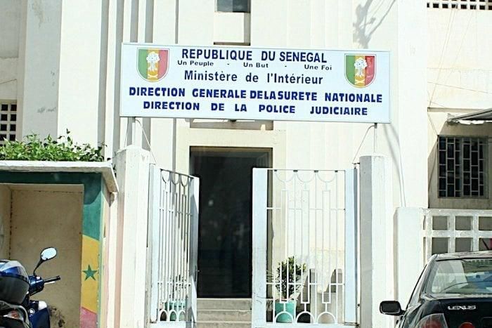 La Division des Investigations Criminelles (DIC) est rattachée à la Direction de la Police Judiciaire (DPJ) du Sénégal.