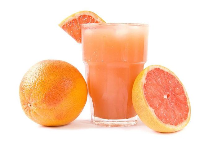 Fruits ou jus de fruits : lequel est le meilleur ? ©Inga Nielsen Shutterstock.com