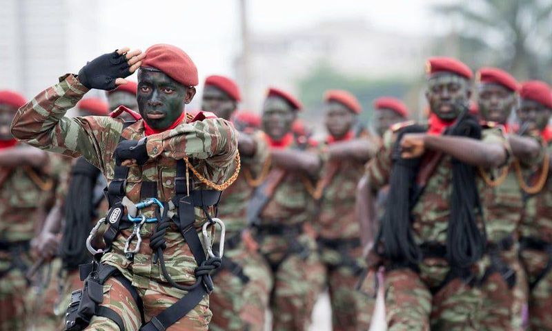 Benin soldiers pay tribute to fallen ones in terrorist attacks [Africanian]