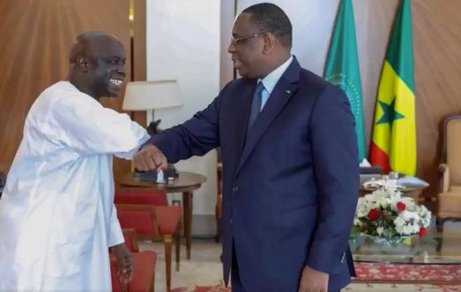 Macky Sall reçoit Idrissa Seck (g), le 24 mars au palais présidentiel à Dakar