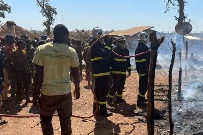 200 cases réduites en cendres dans un incendie au village de Bantaco (Kédougou)