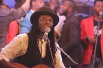 Le guitariste sénégalais en concert à l’Institut Français en Haïti dans le cadre des Rencontres des Musiques du Monde Photo  Eleonore Coyette