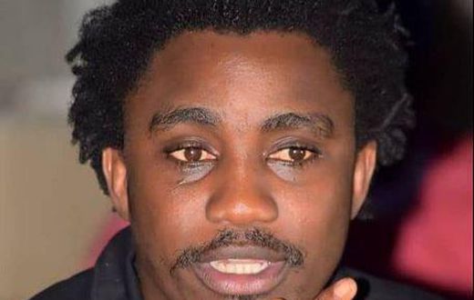 Wally Seck chante pour lutter contre le coronavirus.