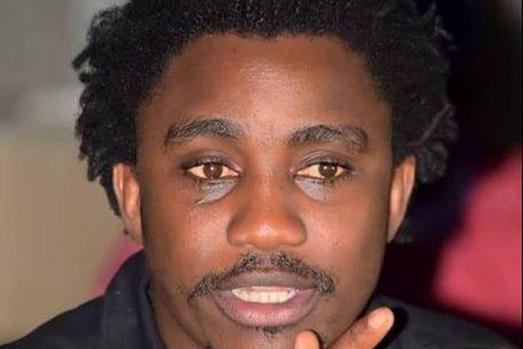 Wally Seck chante pour lutter contre le coronavirus.