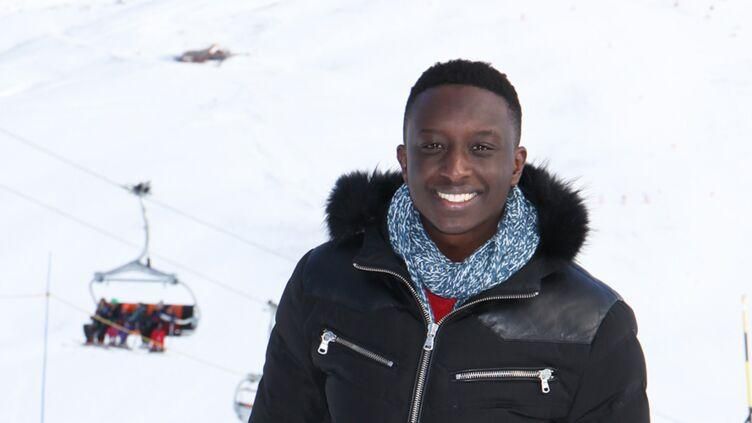 ahmed-sylla-revele-dans-sa-parodie-de-karine-le-marchand