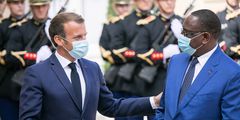 Le président du Sénégal reçu au Palais de l’Élysée par son homologue, Emmanuel Macron © Romain GAILLARD-REA