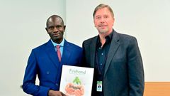 Dr Babacar Diop et le responsable de la Fondation américaine Denver Botanic Garden.