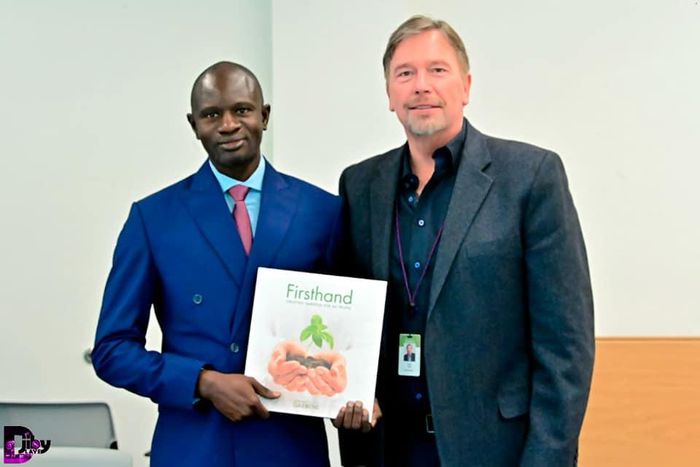 Dr Babacar Diop et le responsable de la Fondation américaine Denver Botanic Garden.