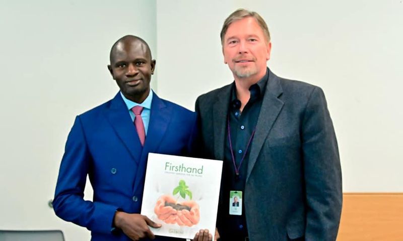 Dr Babacar Diop et le responsable de la Fondation américaine Denver Botanic Garden.