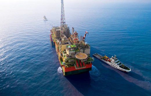 Le FPSO du projet gazier GTA a entamé son périple en mer vers le site de livraison