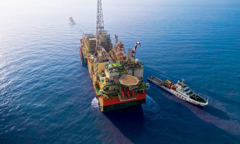 Le FPSO du projet gazier GTA a entamé son périple en mer vers le site de livraison