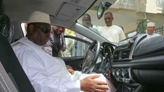 Macky Sall dans un véhicule