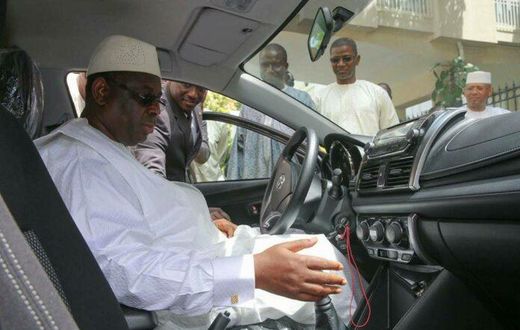 Macky Sall dans un véhicule