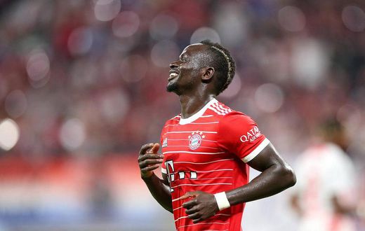 Sadio Mane scored a penalty for Bayern in their win against Mainz