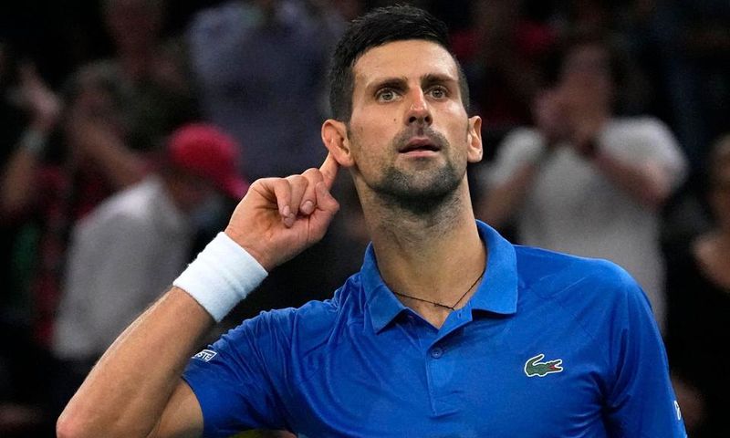 Novak Djokovic advanced to the semi-final of the Nitto ATP Finals