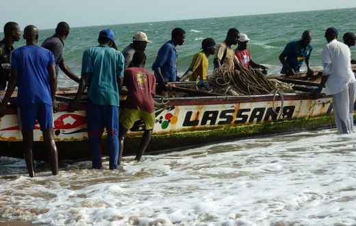 Pirogue de pecheurs senegalais