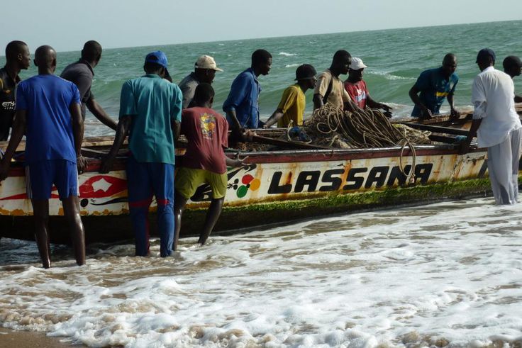 Pirogue de pecheurs senegalais