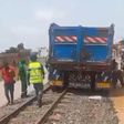 Camion sur les rails de Touba