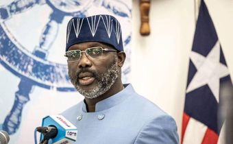 Le président du Liberia, ici le 19 novembre 2021 à Monrovia, George Weah a admis sa défaite JOHN WESSELSAFP