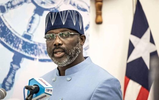 Le président du Liberia, ici le 19 novembre 2021 à Monrovia, George Weah a admis sa défaite JOHN WESSELSAFP