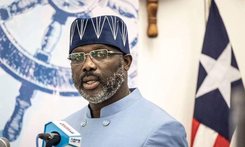 Le président du Liberia, ici le 19 novembre 2021 à Monrovia, George Weah a admis sa défaite JOHN WESSELSAFP