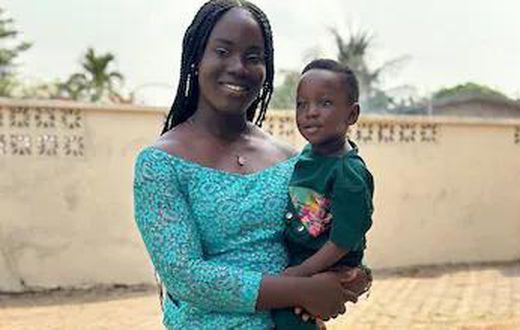Mme Eghan et son fils Ace Liam