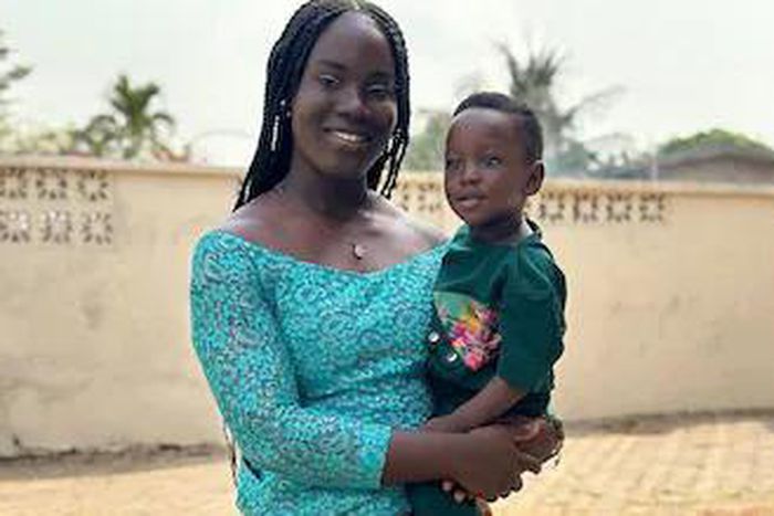 Mme Eghan et son fils Ace Liam