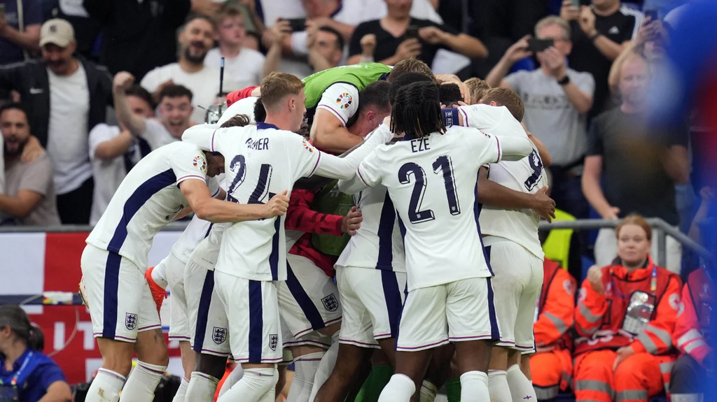 Euro-2024-LAngleterre-renverse-la-Slovaquie-et-rejoint-les-quarts