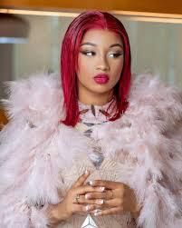 Astar chanteuse